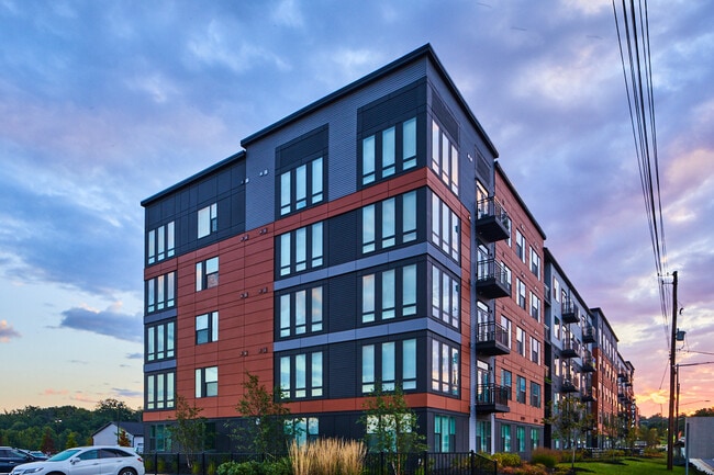 Building Photo - Motiva