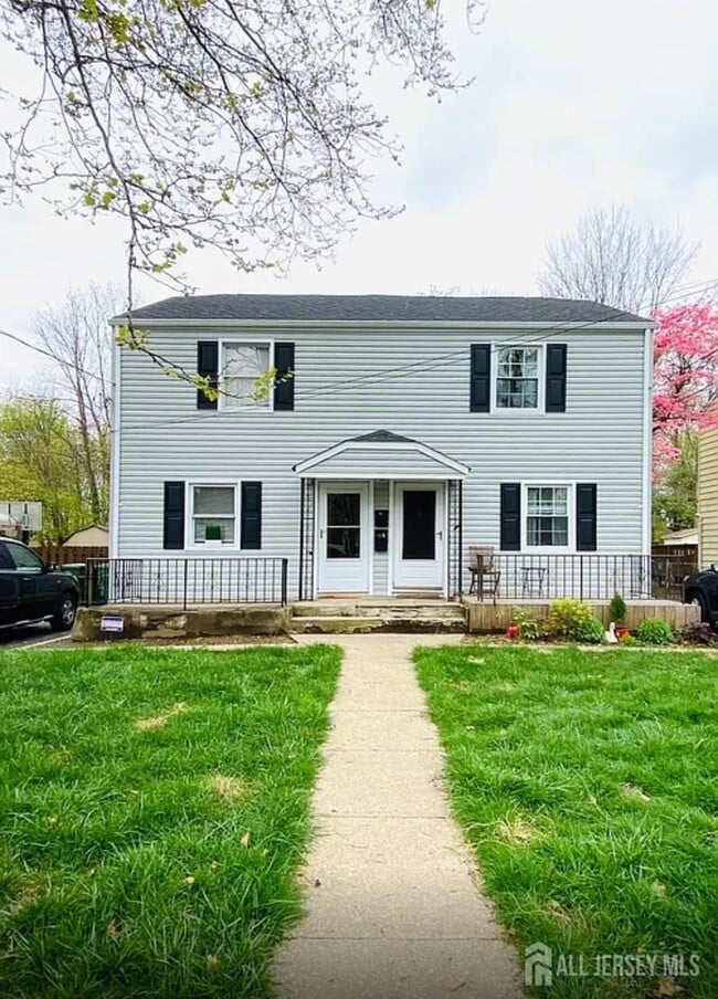 Building Photo - 94 MacArthur Dr