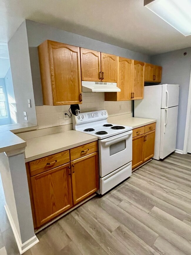 Building Photo - 422 Amelia Lakes