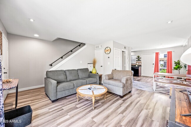 Foto del edificio - 4630 N 68th St