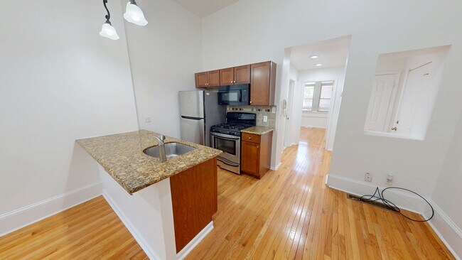 Foto del edificio - 327 S 12th St