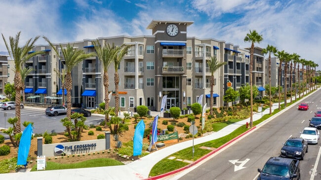 Crossings Main - The Crossings at Redlands