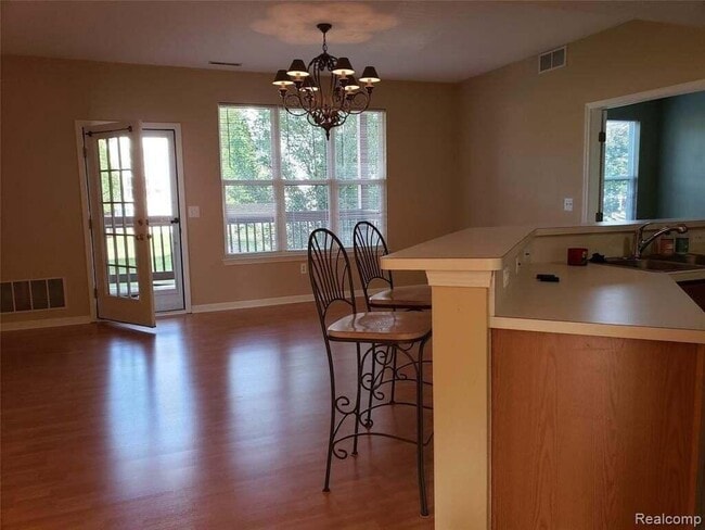 Foto del edificio - 1489 Fox Pointe Cir