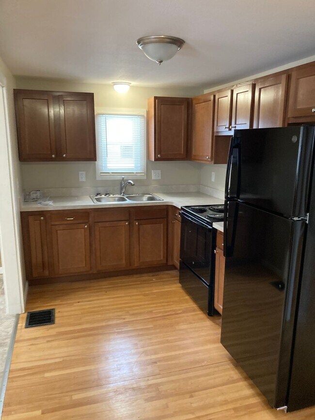 Foto del edificio - Nedrow remodeled 2 Bed ranch