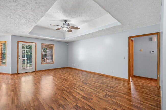 Foto del edificio - 303 S Suburban Ave