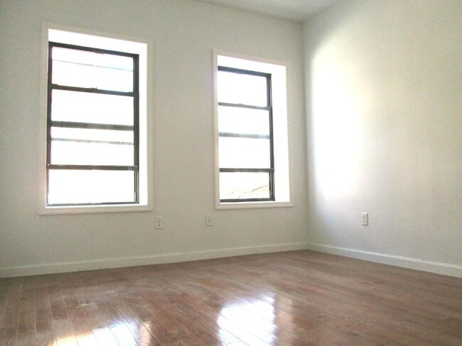 Building Photo - 67 Bay 37Th St