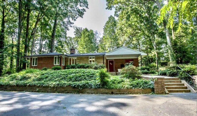 Building Photo - 7400 Oriole Ave