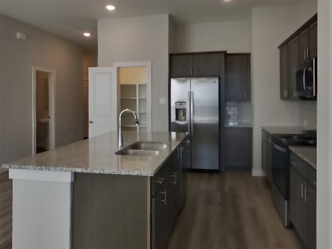 Foto del edificio - 2350 Cohorn Trl