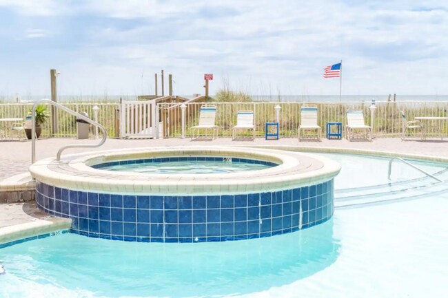 Foto del edificio - 825 W Beach Blvd