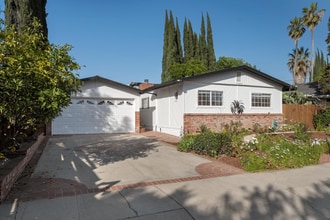 Building Photo - 15005 Killion St