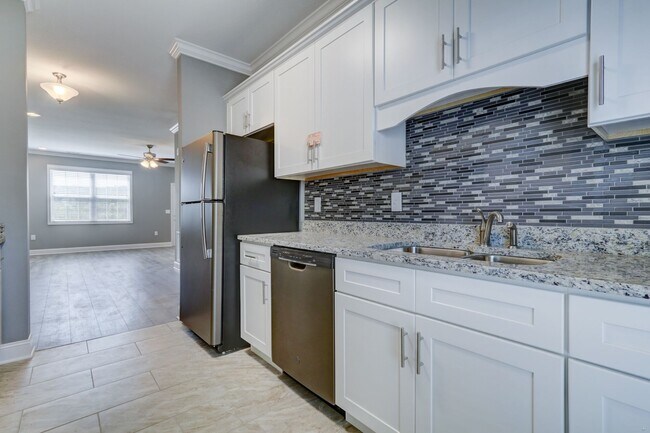 Foto del edificio - 2904 Misty Creek Way