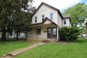 Building Photo - 421 S Garfield Ave