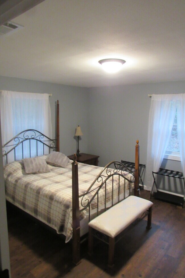Foto del edificio - 57 Drowsy Ln