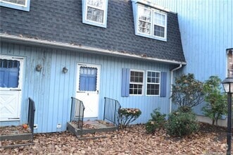Building Photo - 61 Taylor Ave