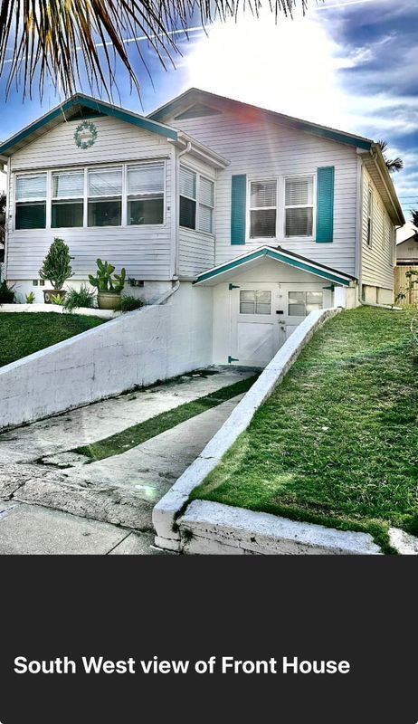 Foto del edificio - 136 S Oleander Ave