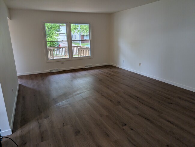 Foto del edificio - 11811 W Flagg Ave