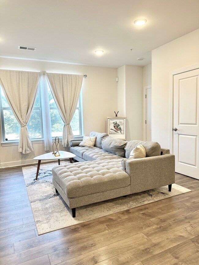 Building Photo - 10338 Ratcliffe Trl