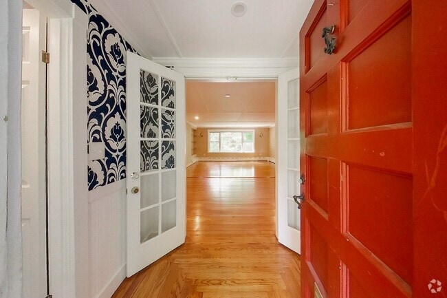 Building Photo - 4 Harrison Ln