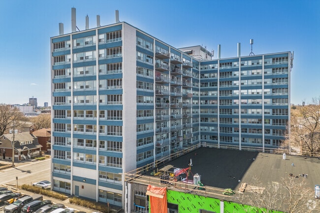 Photo du bâtiment - Colonel By Towers