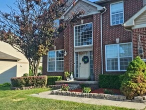 Building Photo - 1550 Cinnabar Dr