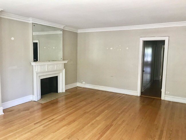 Foto del edificio - 2051 W Farragut Ave
