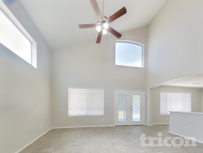 Foto del edificio - 14725 W Lamoille Dr