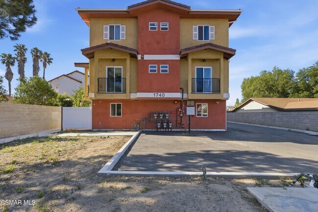 Foto del edificio - 1740 Patricia Ave