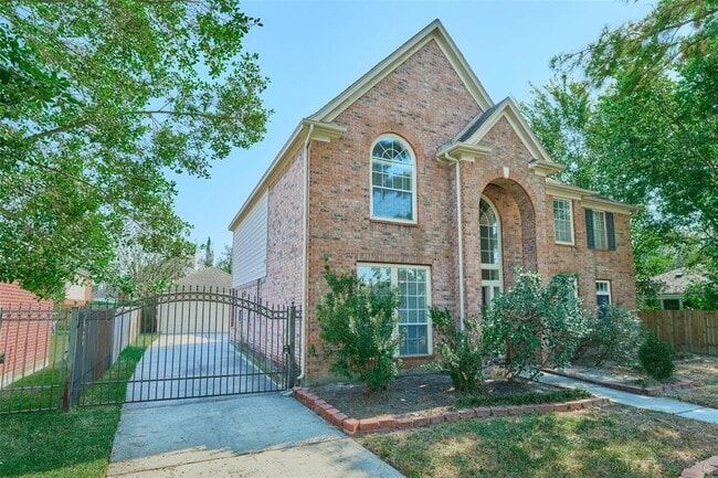Building Photo - 12715 Silverglen Estates Dr