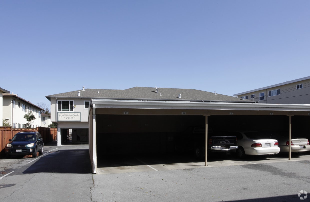 Coleman Oaks Apartments in Menlo Park, CA