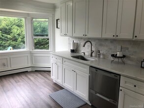 Building Photo - 36 Cullen Ave