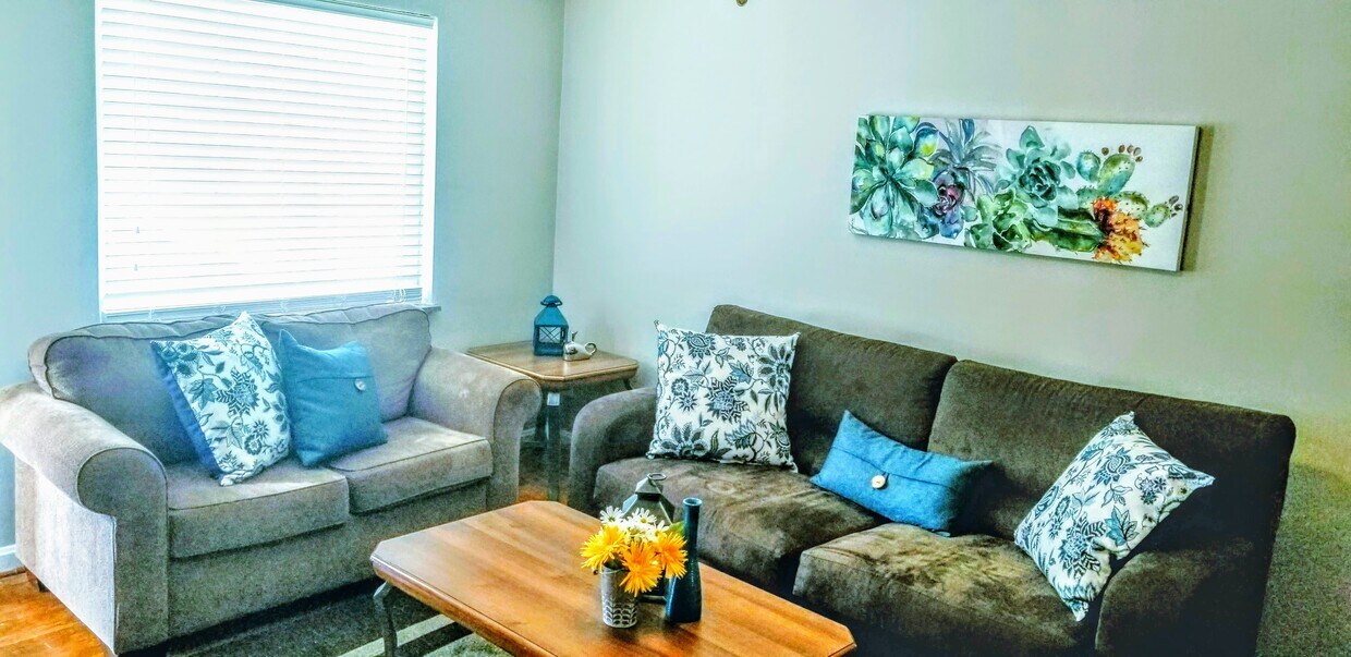 Foto principal - 4344 Clifford Rd