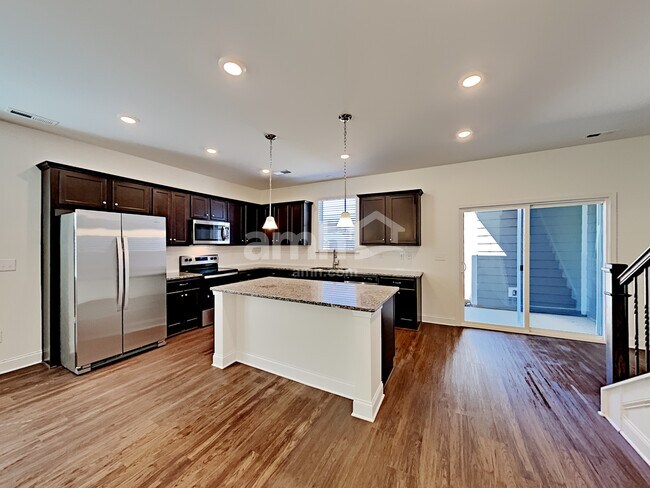 Foto del edificio - 205 Stowe Rd