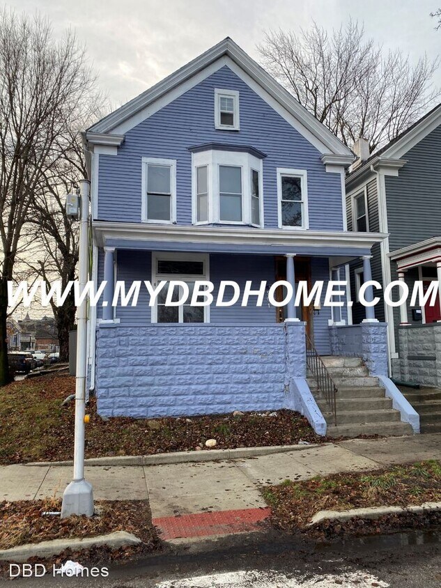 Primary Photo - 4 br, 1.5 bath House - 901 W Main St.
