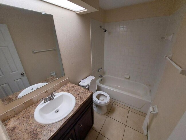 Building Photo - 121 Rebecca Lane
