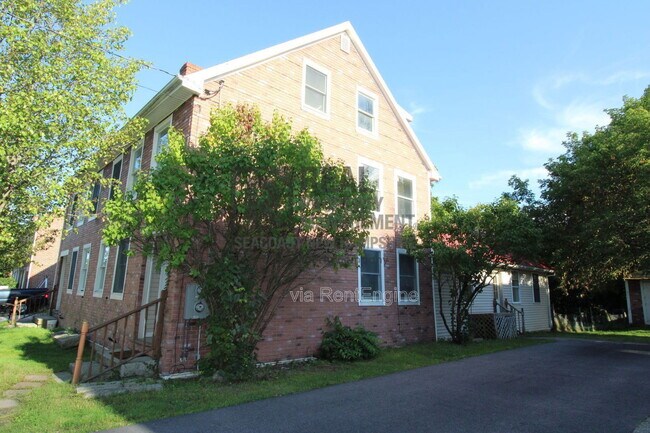 Building Photo - 47-49 South St