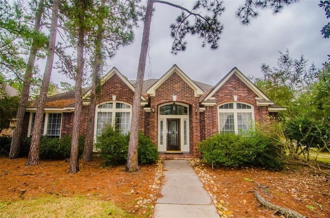 Building Photo - 2 Quiet Oak Dr