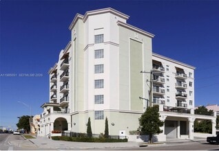 Building Photo - 435 SW 12th Ave