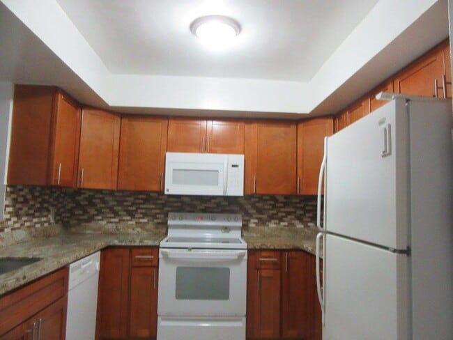 Building Photo - 4100 NW 110th Ave