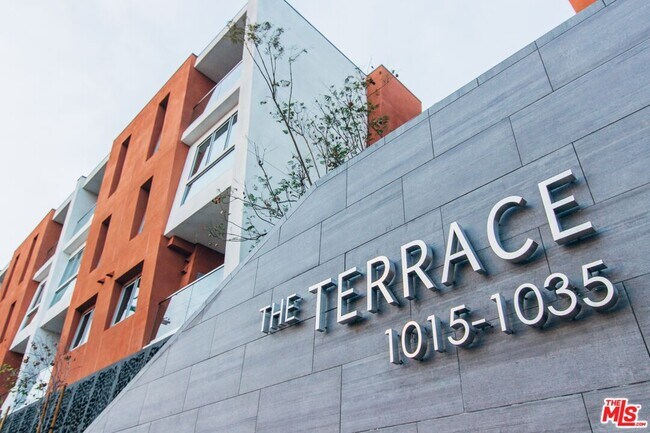 Foto del edificio - 1015 Figueroa Terrace