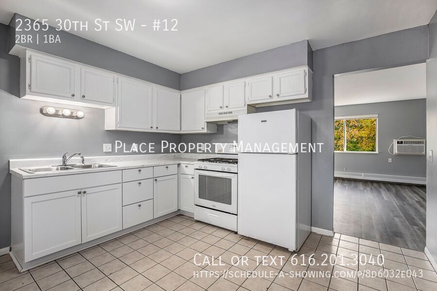 Foto principal - 2365 30th St SW