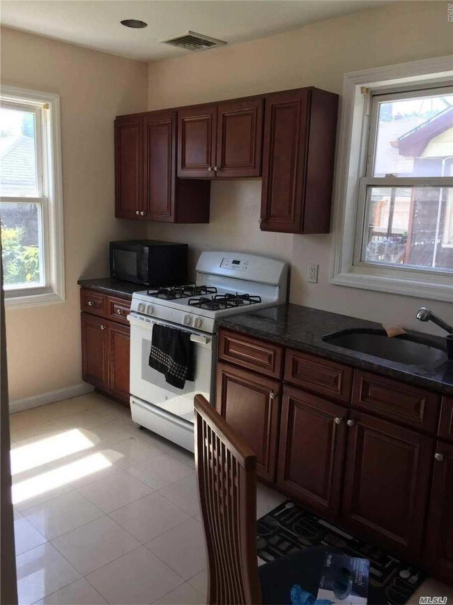 Foto del edificio - 164-46 81st Ave