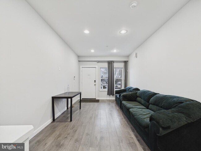 Foto del edificio - 521 W Norris St