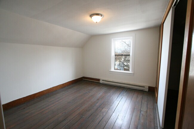 Building Photo - 6 Hammersley Ave