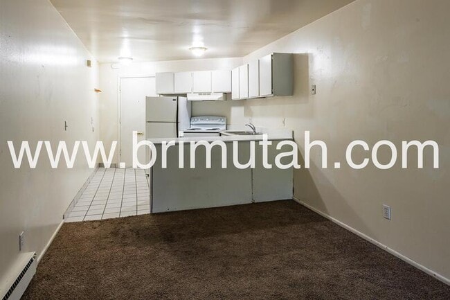 Building Photo - 175 N Canyon Rd