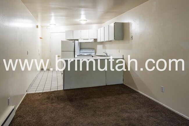 Foto del edificio - 175 N Canyon Rd
