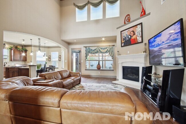 Foto del edificio - 4 Bedroom Single Family Home in a Gated Co...