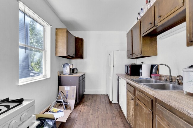 Foto del edificio - 352 Stewart St