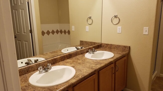 Photo - 6844 Sierra Meadows Dr (Colorado Springs, CO) Apartment