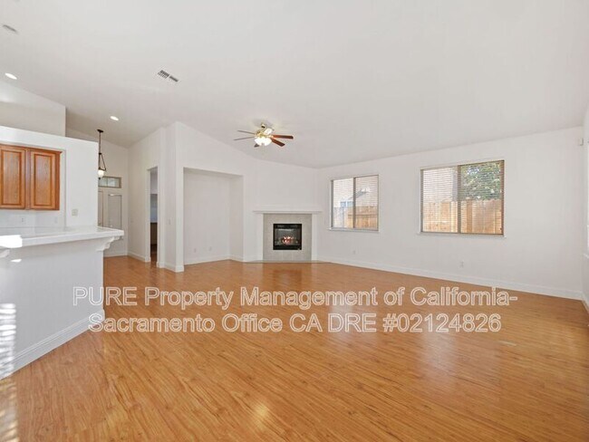 Foto del edificio - 1732 Bamboo St