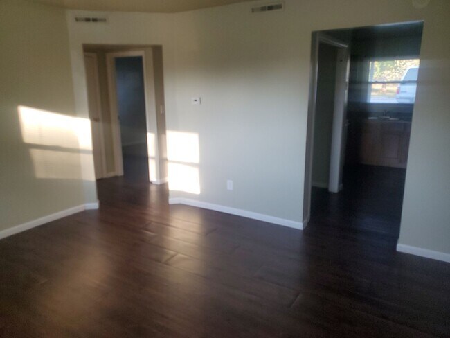 Foto del edificio - 7241 E Sunny Vale Dr